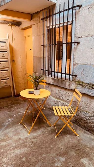 Studio Renove Avec Patio, Coeur Du Centre Ville Besancon Exterior photo